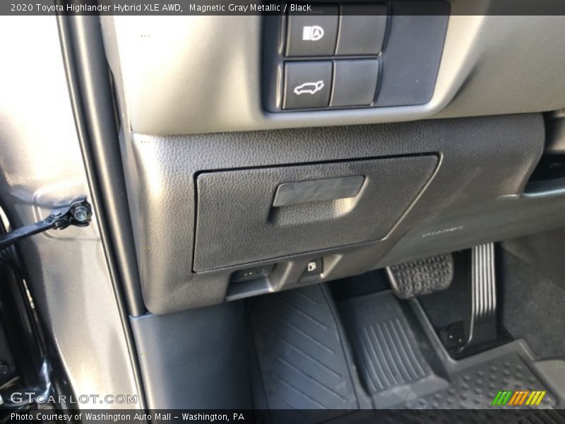 Magnetic Gray Metallic / Black 2020 Toyota Highlander Hybrid XLE AWD