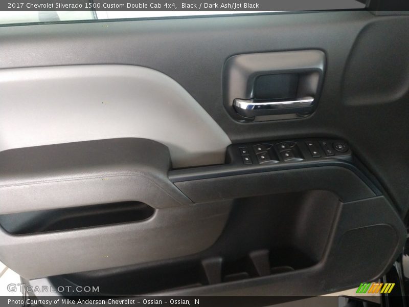 Black / Dark Ash/Jet Black 2017 Chevrolet Silverado 1500 Custom Double Cab 4x4
