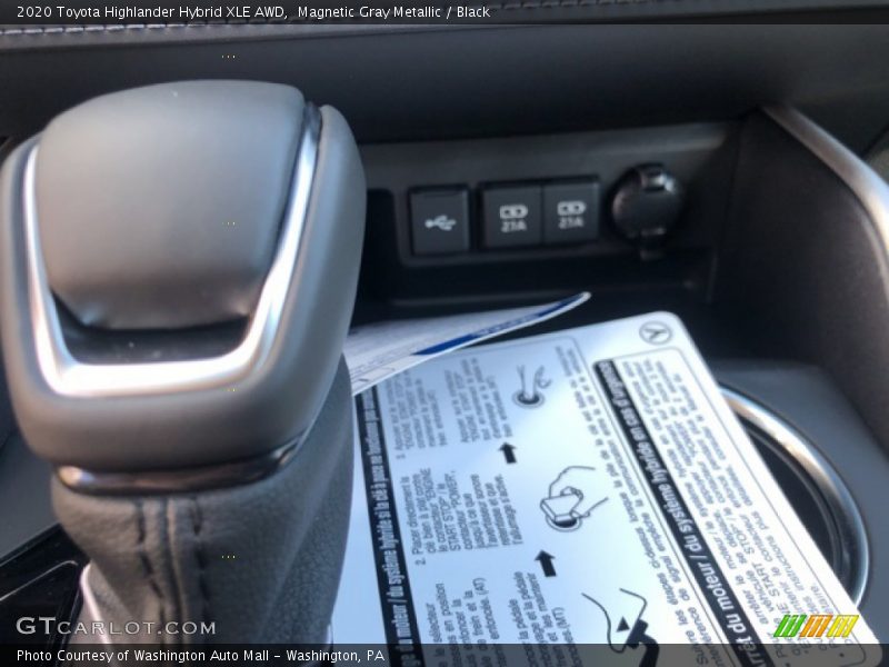 Magnetic Gray Metallic / Black 2020 Toyota Highlander Hybrid XLE AWD