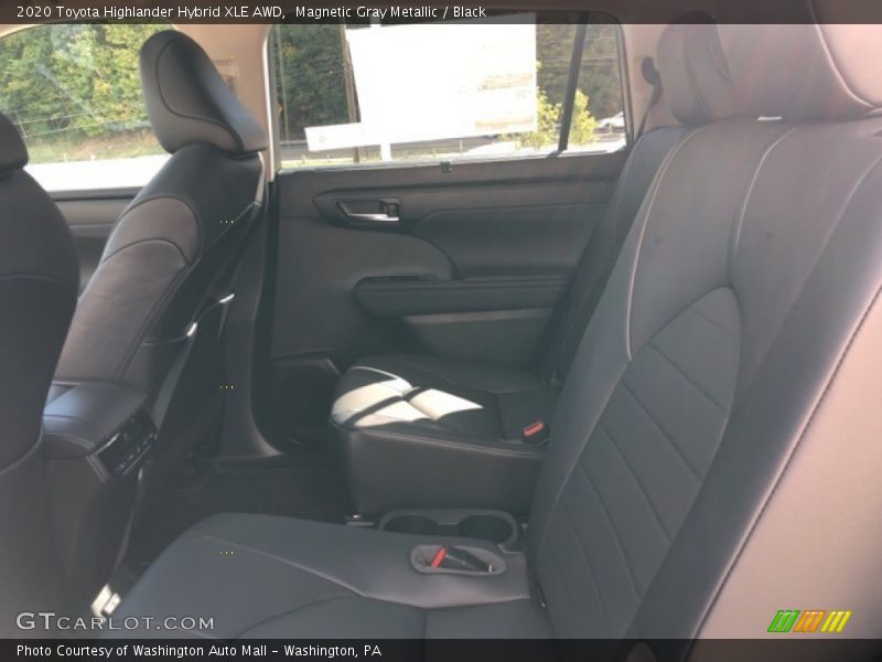 Magnetic Gray Metallic / Black 2020 Toyota Highlander Hybrid XLE AWD