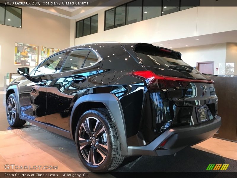 Obsidian / Glazed Caramel 2020 Lexus UX 200