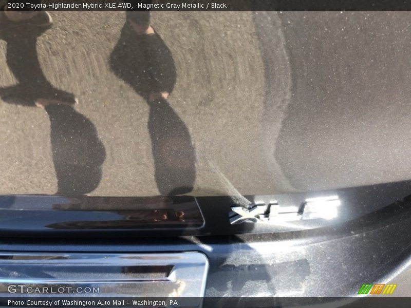 Magnetic Gray Metallic / Black 2020 Toyota Highlander Hybrid XLE AWD