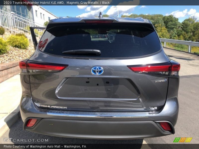 Magnetic Gray Metallic / Black 2020 Toyota Highlander Hybrid XLE AWD