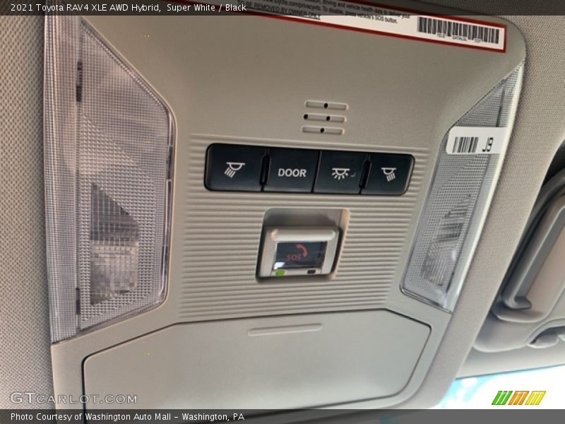 Super White / Black 2021 Toyota RAV4 XLE AWD Hybrid