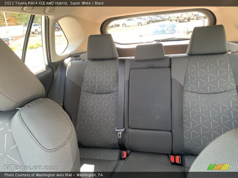 Super White / Black 2021 Toyota RAV4 XLE AWD Hybrid