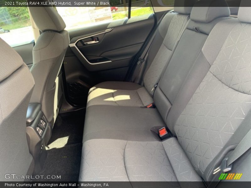 Super White / Black 2021 Toyota RAV4 XLE AWD Hybrid
