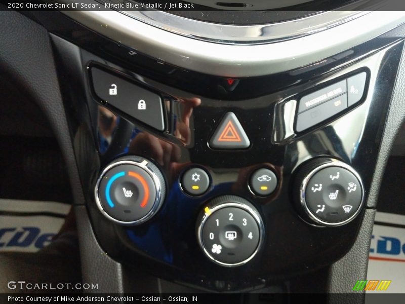 Kinetic Blue Metallic / Jet Black 2020 Chevrolet Sonic LT Sedan
