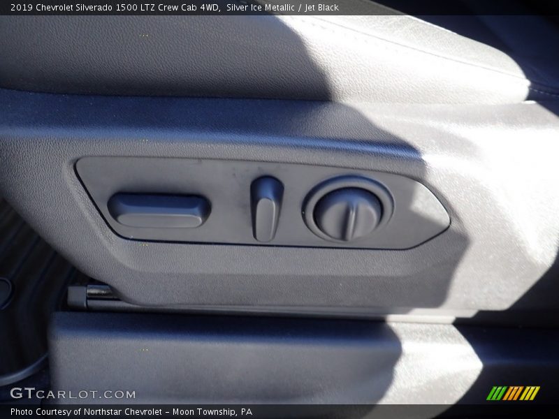 Silver Ice Metallic / Jet Black 2019 Chevrolet Silverado 1500 LTZ Crew Cab 4WD