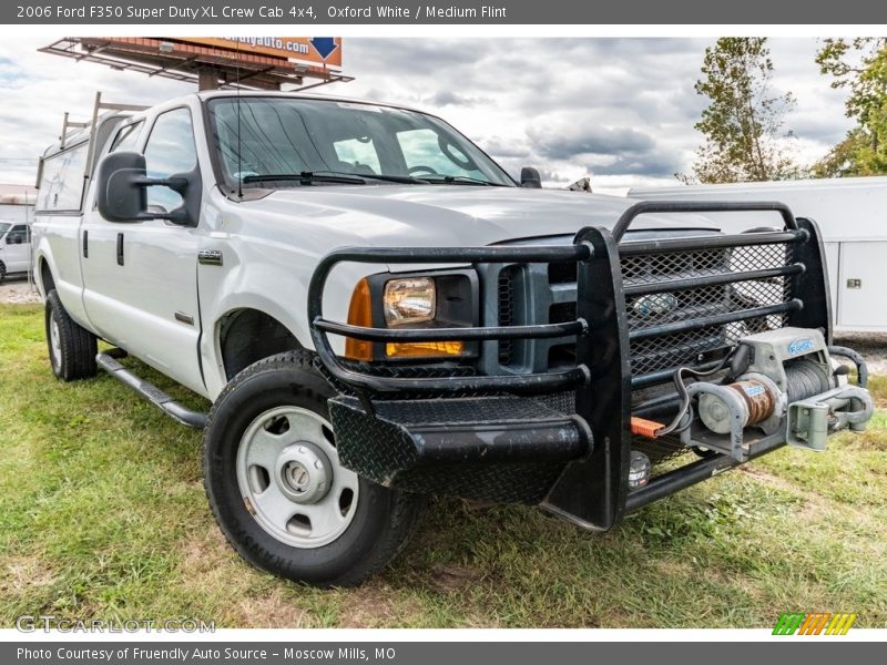 Oxford White / Medium Flint 2006 Ford F350 Super Duty XL Crew Cab 4x4