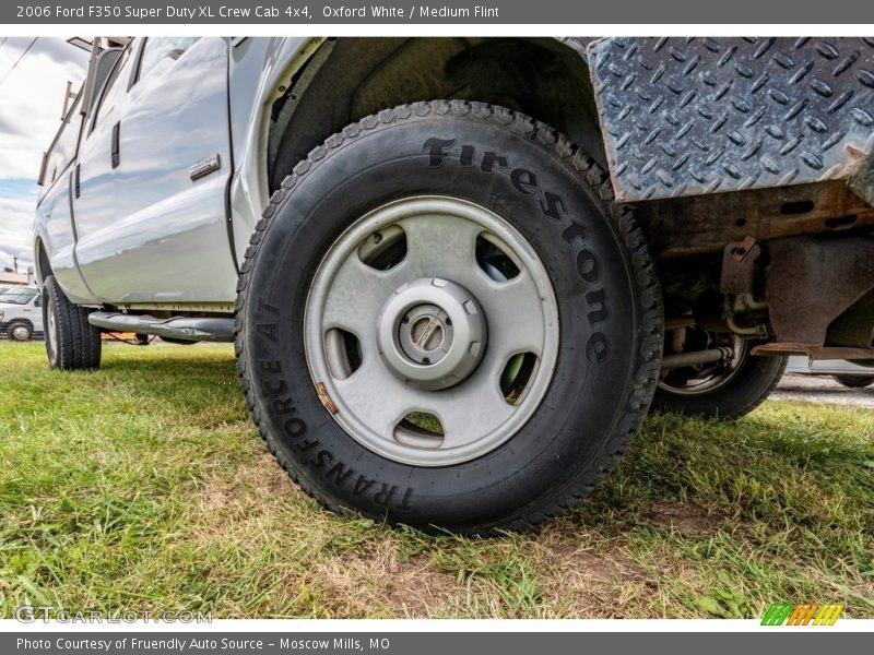 Oxford White / Medium Flint 2006 Ford F350 Super Duty XL Crew Cab 4x4