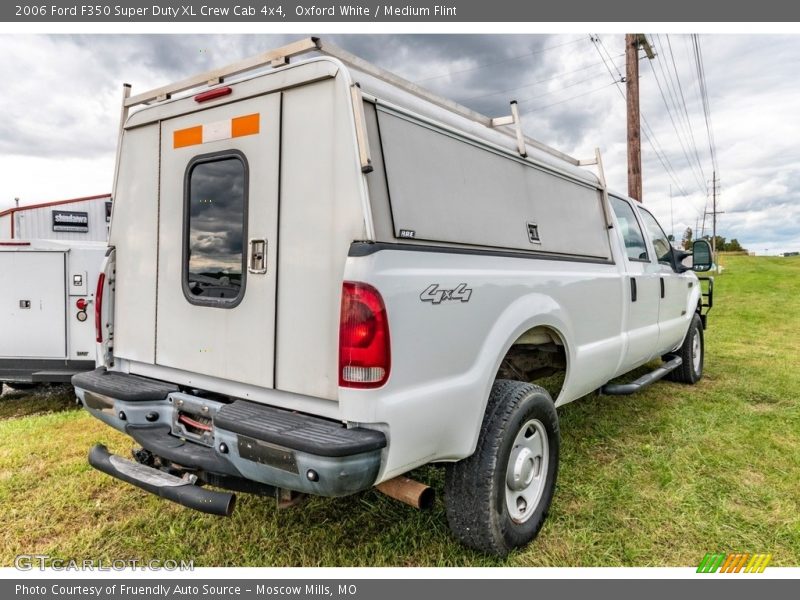 Oxford White / Medium Flint 2006 Ford F350 Super Duty XL Crew Cab 4x4