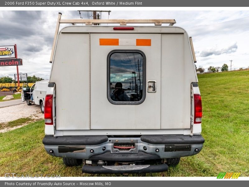 Oxford White / Medium Flint 2006 Ford F350 Super Duty XL Crew Cab 4x4