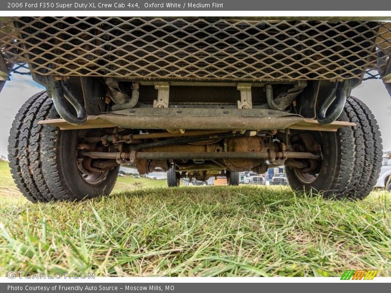 Oxford White / Medium Flint 2006 Ford F350 Super Duty XL Crew Cab 4x4