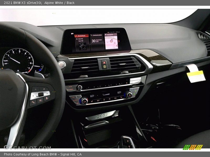 Alpine White / Black 2021 BMW X3 sDrive30i
