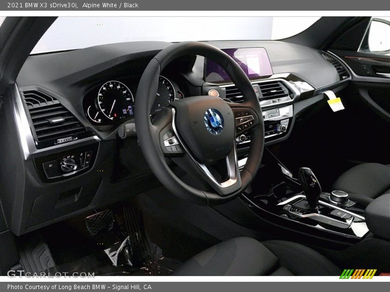 Alpine White / Black 2021 BMW X3 sDrive30i