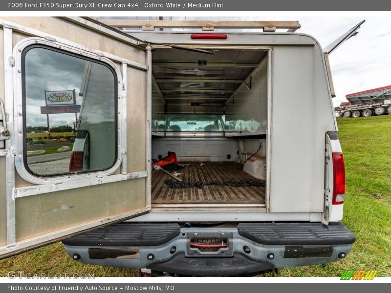 Oxford White / Medium Flint 2006 Ford F350 Super Duty XL Crew Cab 4x4