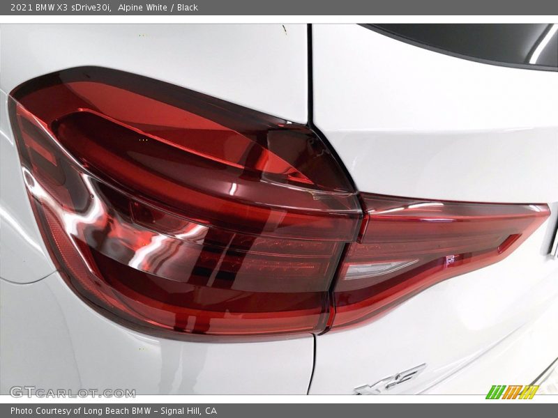 Alpine White / Black 2021 BMW X3 sDrive30i