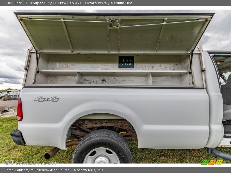 Oxford White / Medium Flint 2006 Ford F350 Super Duty XL Crew Cab 4x4