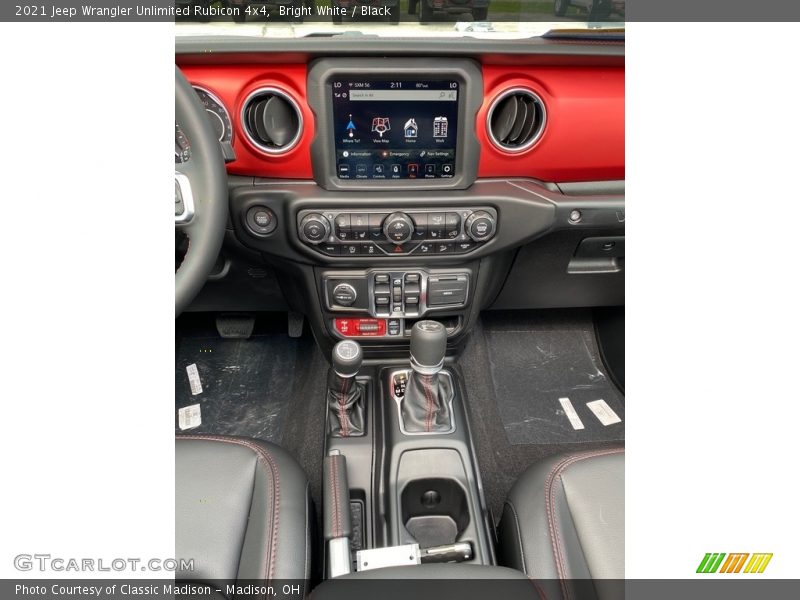 Bright White / Black 2021 Jeep Wrangler Unlimited Rubicon 4x4