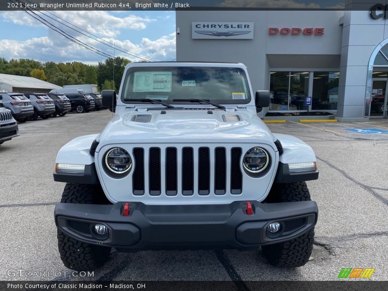 Bright White / Black 2021 Jeep Wrangler Unlimited Rubicon 4x4
