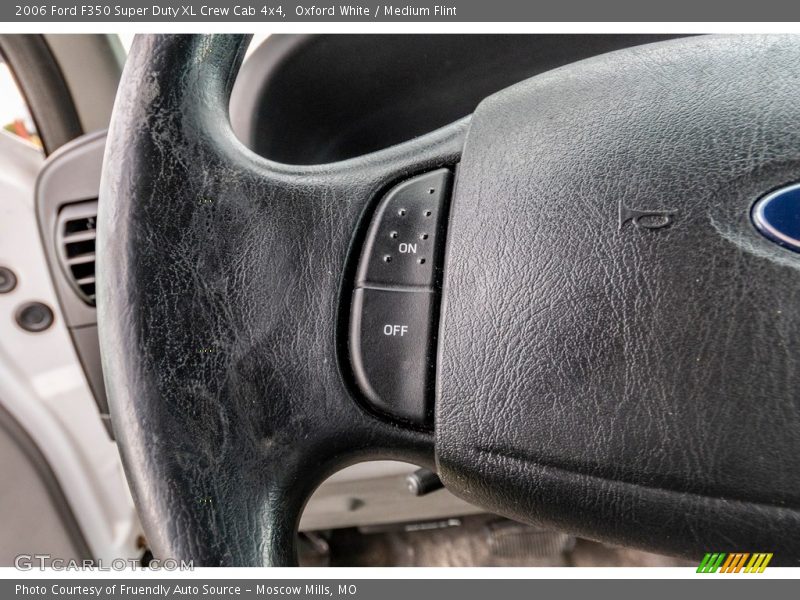 Oxford White / Medium Flint 2006 Ford F350 Super Duty XL Crew Cab 4x4