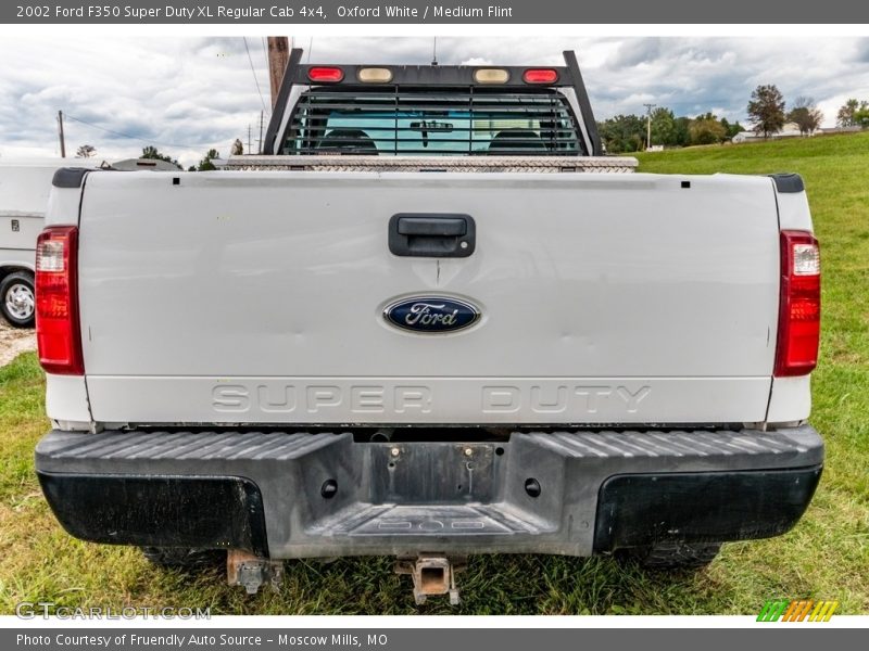 Oxford White / Medium Flint 2002 Ford F350 Super Duty XL Regular Cab 4x4