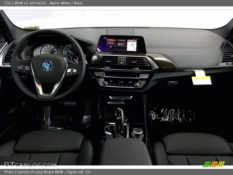 Alpine White / Black 2021 BMW X3 sDrive30i
