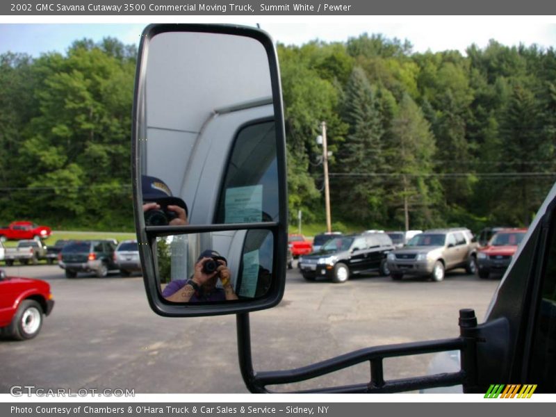 Summit White / Pewter 2002 GMC Savana Cutaway 3500 Commercial Moving Truck