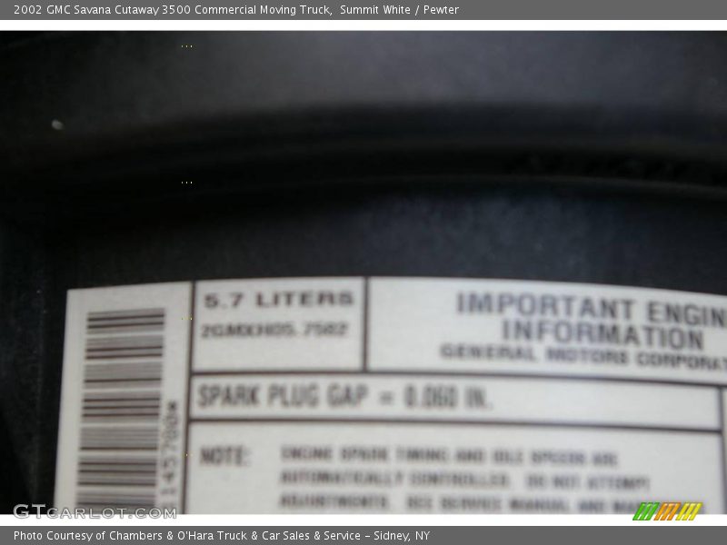 Summit White / Pewter 2002 GMC Savana Cutaway 3500 Commercial Moving Truck