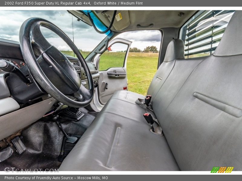 Oxford White / Medium Flint 2002 Ford F350 Super Duty XL Regular Cab 4x4