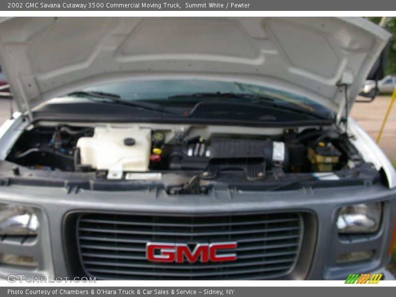 Summit White / Pewter 2002 GMC Savana Cutaway 3500 Commercial Moving Truck