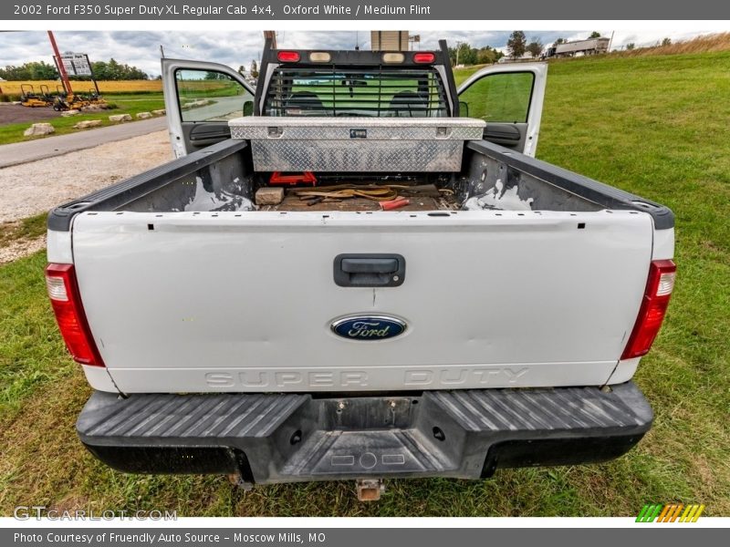 Oxford White / Medium Flint 2002 Ford F350 Super Duty XL Regular Cab 4x4