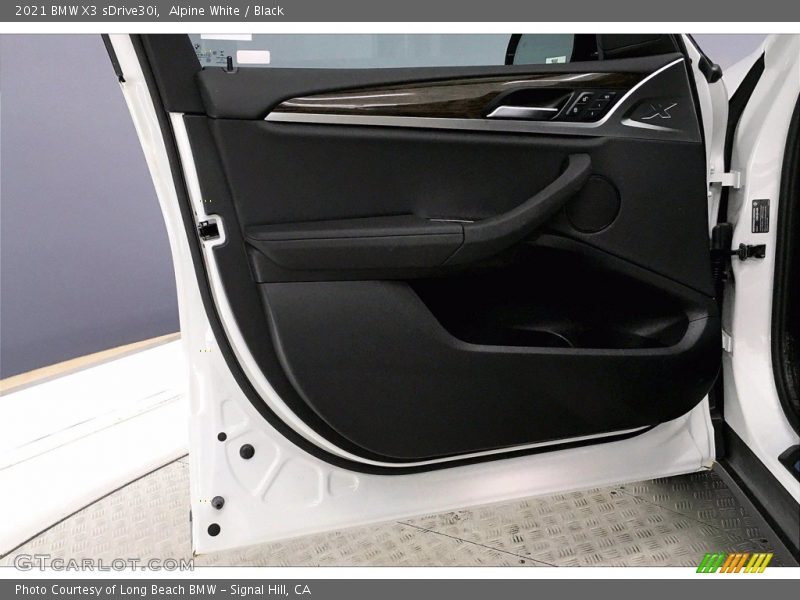 Alpine White / Black 2021 BMW X3 sDrive30i