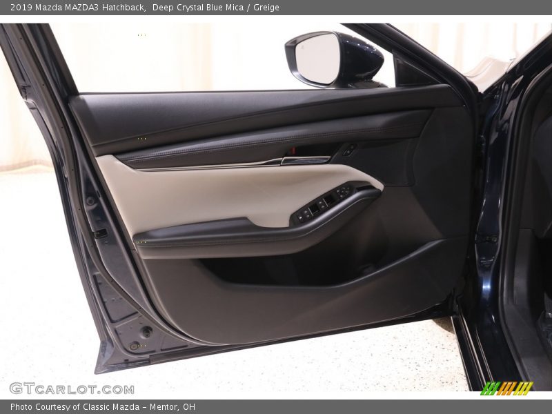 Deep Crystal Blue Mica / Greige 2019 Mazda MAZDA3 Hatchback