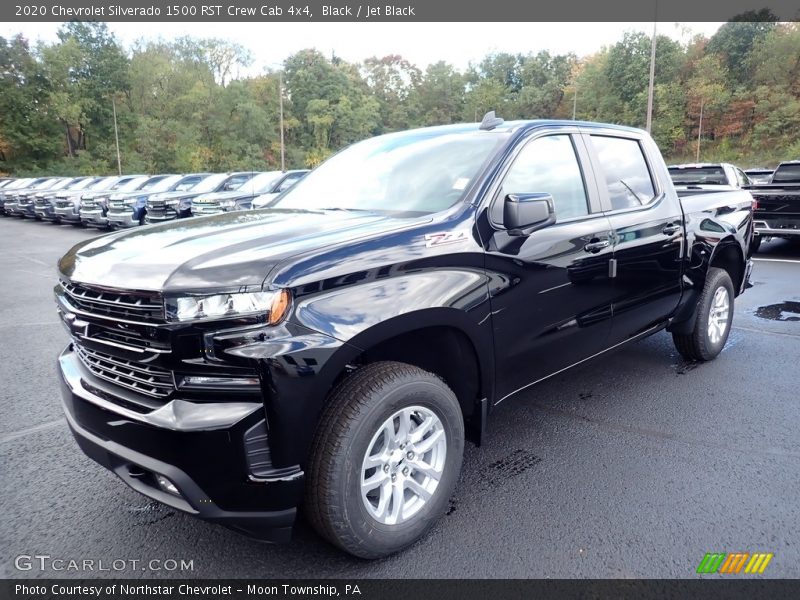 Front 3/4 View of 2020 Silverado 1500 RST Crew Cab 4x4