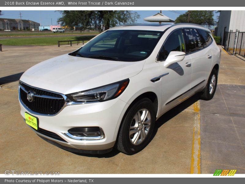 Front 3/4 View of 2018 Enclave Essence AWD