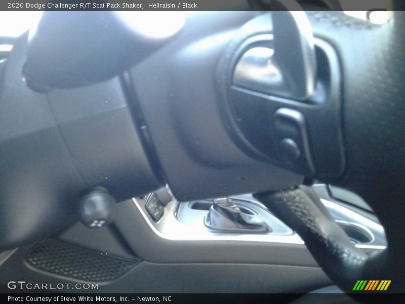 Hellraisin / Black 2020 Dodge Challenger R/T Scat Pack Shaker