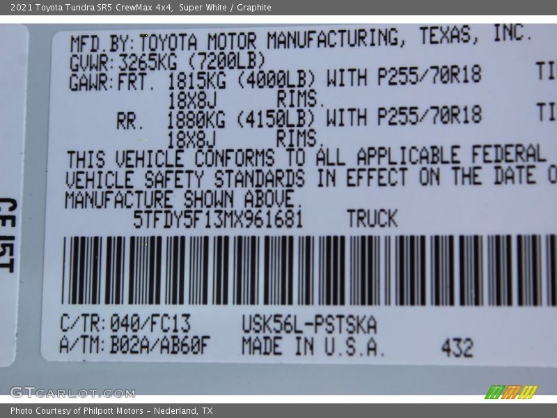Super White / Graphite 2021 Toyota Tundra SR5 CrewMax 4x4