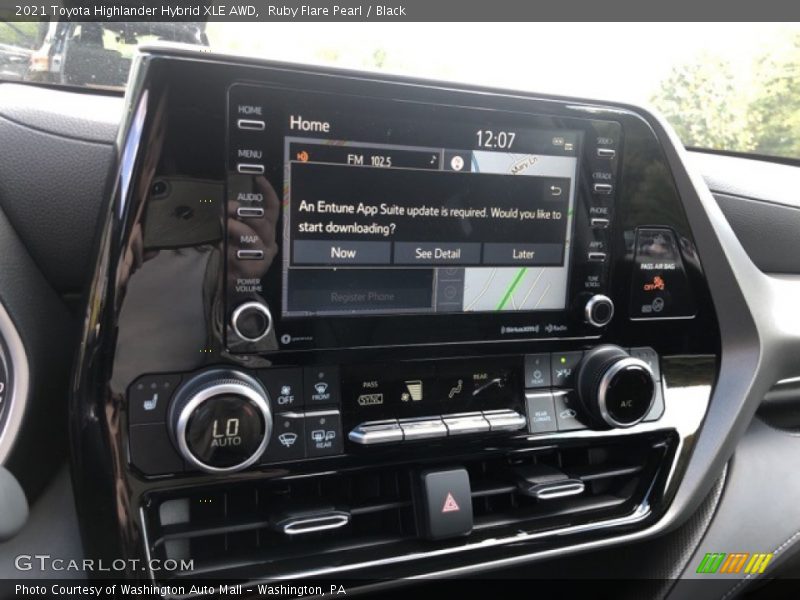 Controls of 2021 Highlander Hybrid XLE AWD