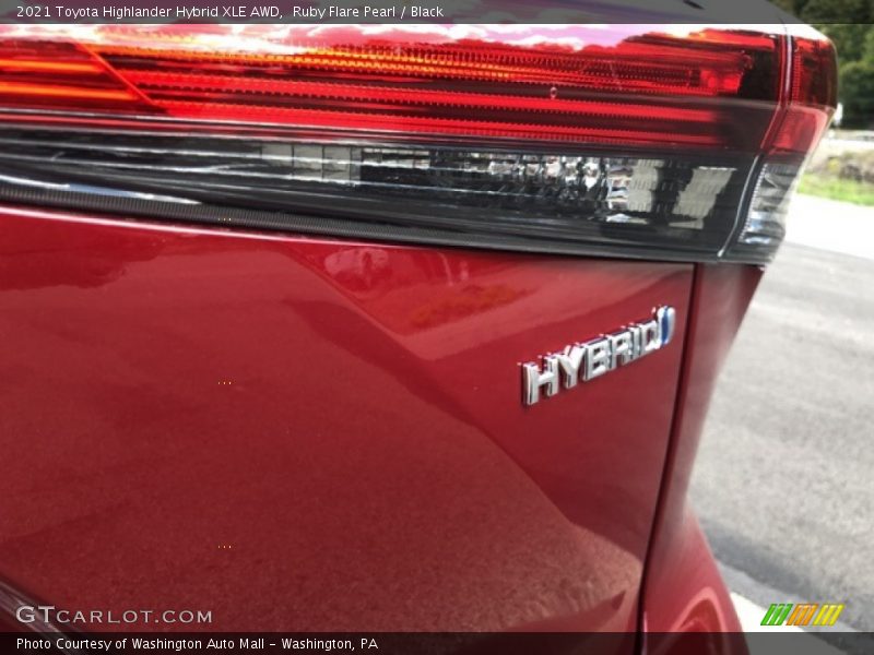  2021 Highlander Hybrid XLE AWD Logo