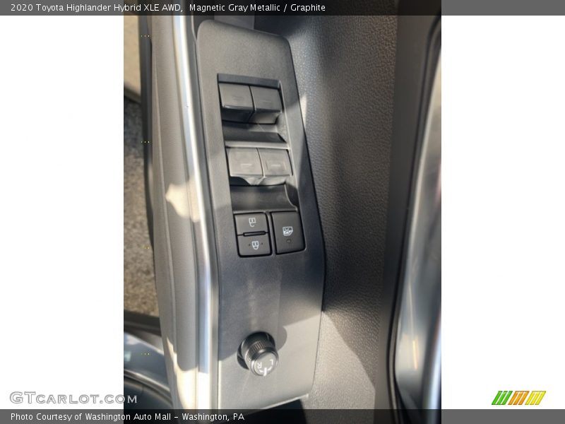 Magnetic Gray Metallic / Graphite 2020 Toyota Highlander Hybrid XLE AWD
