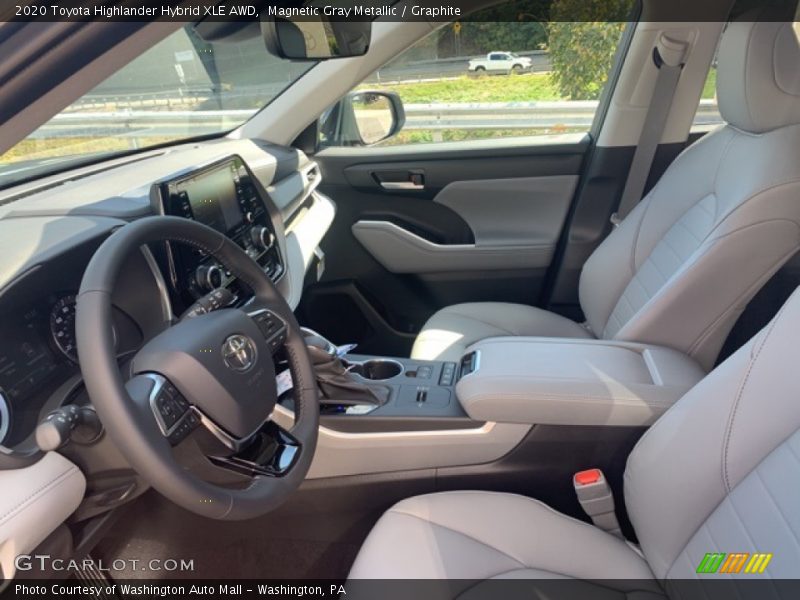 Magnetic Gray Metallic / Graphite 2020 Toyota Highlander Hybrid XLE AWD