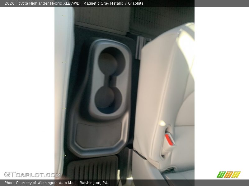 Magnetic Gray Metallic / Graphite 2020 Toyota Highlander Hybrid XLE AWD
