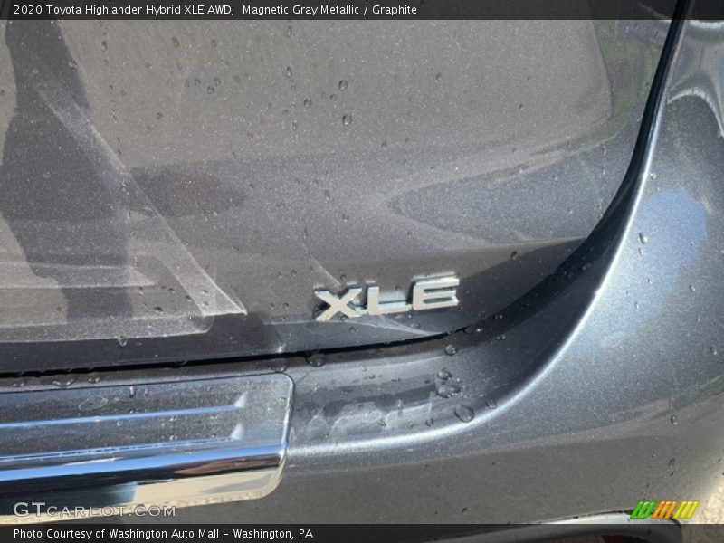 Magnetic Gray Metallic / Graphite 2020 Toyota Highlander Hybrid XLE AWD