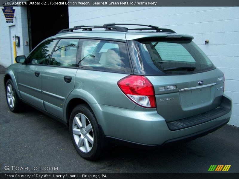 Seacrest Green Metallic / Warm Ivory 2009 Subaru Outback 2.5i Special Edition Wagon