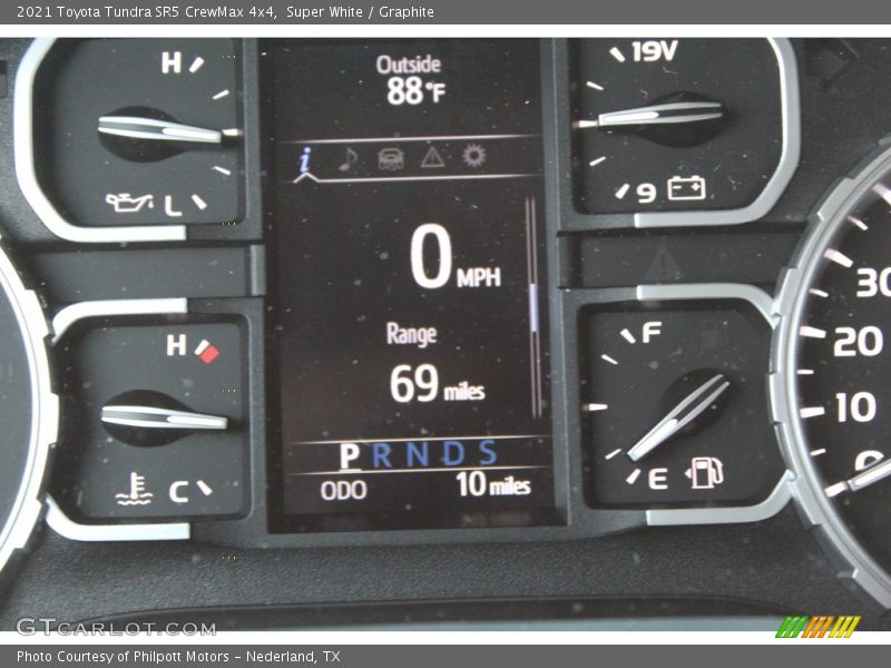 Super White / Graphite 2021 Toyota Tundra SR5 CrewMax 4x4