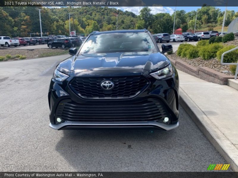 Midnight Black Metallic / Black 2021 Toyota Highlander XSE AWD