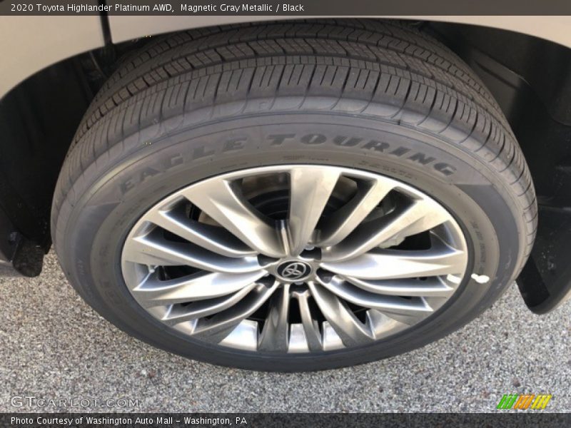 Magnetic Gray Metallic / Black 2020 Toyota Highlander Platinum AWD
