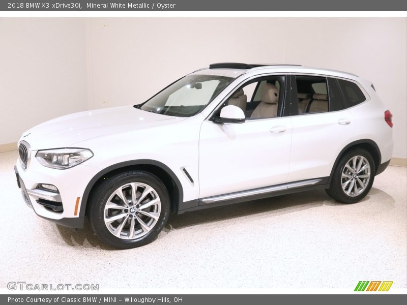 Front 3/4 View of 2018 X3 xDrive30i