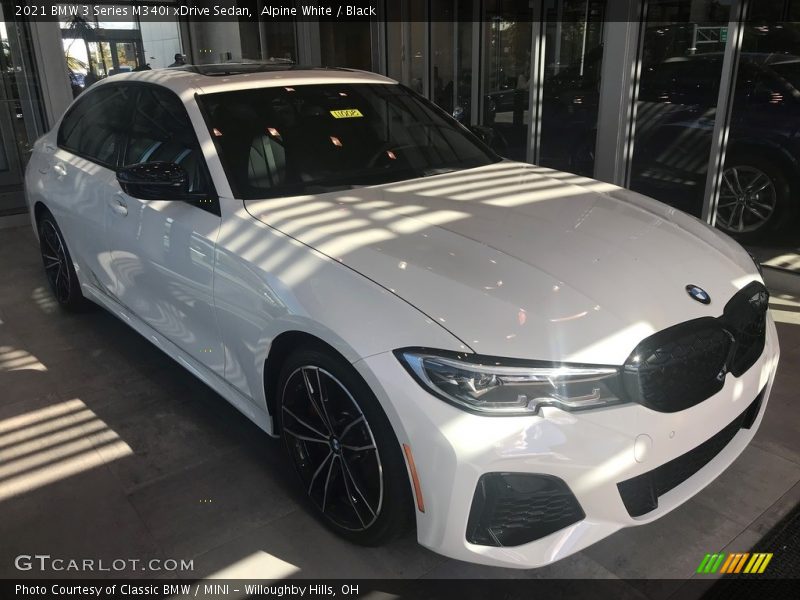Alpine White / Black 2021 BMW 3 Series M340i xDrive Sedan